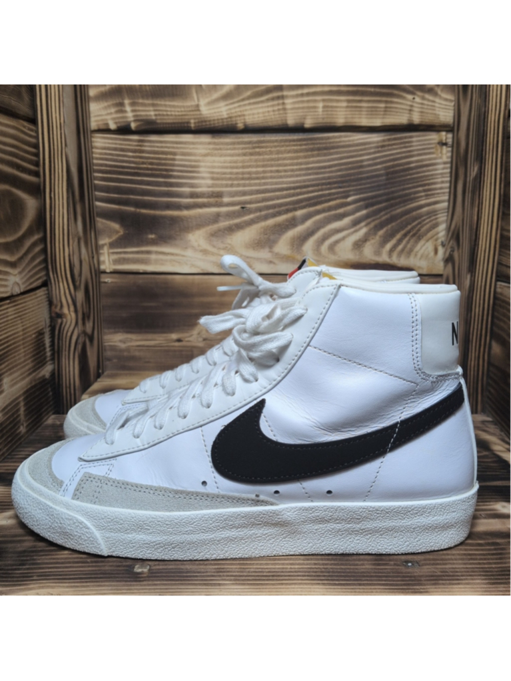 Nike Blazer Mid 77 Vintage Womens Size 9.5 White Athletic Leather Shoes Sneakers